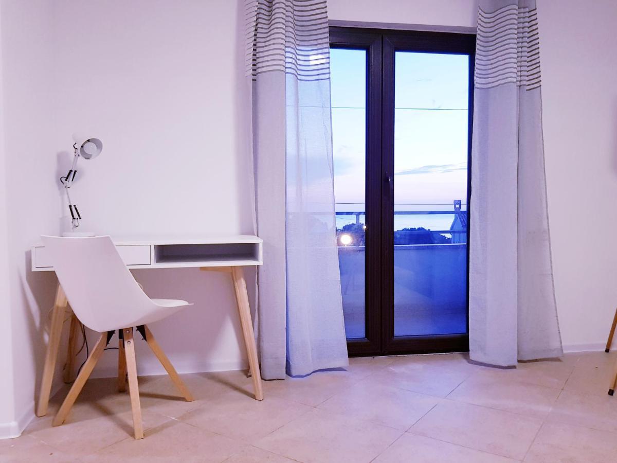 Apartment Sea View Rovinj Extérieur photo